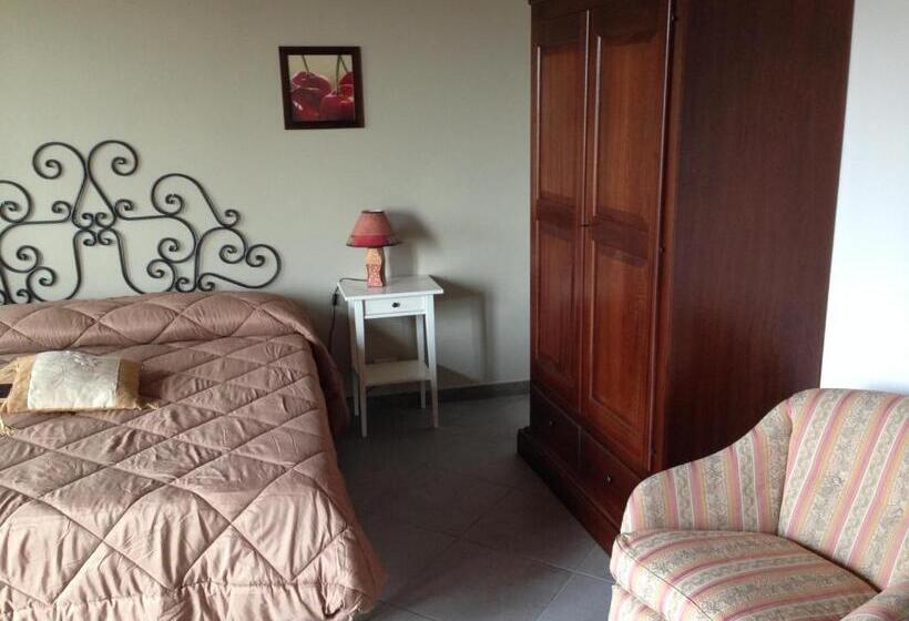 فندق Agriturismo Fruttirossi