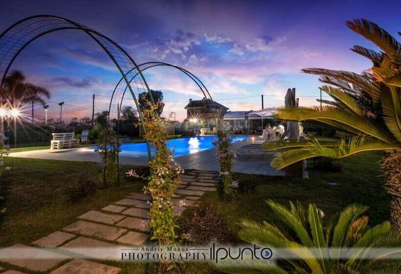 هتل Agriturismo Torre Flavia
