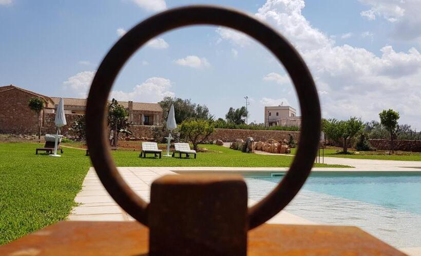 בית מלון כפרי Masseria Cisternella