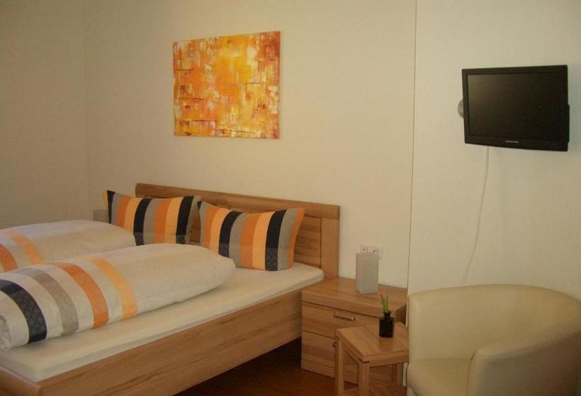 بنسيون Gästehaus Weberskirch