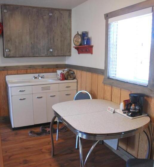 הוסטל Cowboy Country Inn