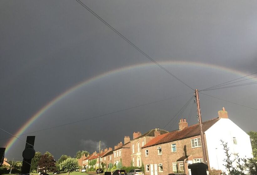 Общежитие Kings Arms