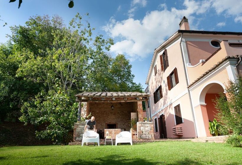 ホテル Agriturismo La Vecchia Quercia