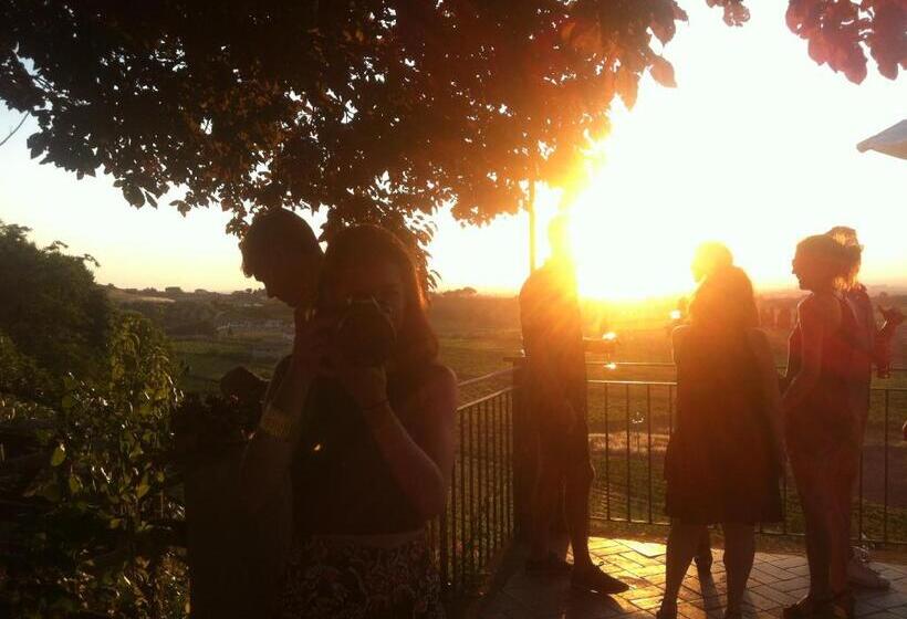هتل Merumalia Wine Resort
