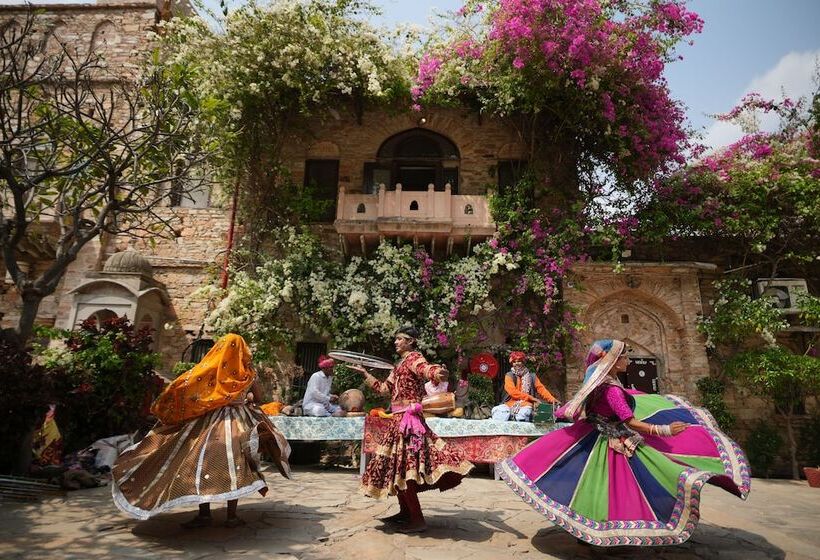 فندق Fort Dadhikar, Alwar