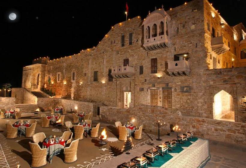 فندق Fort Dadhikar, Alwar