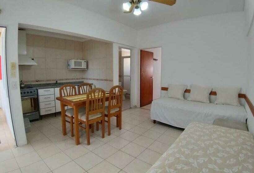 Mediterraneo Apart