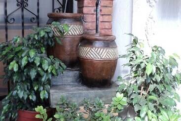 پانسیون Hostal Casa Familia