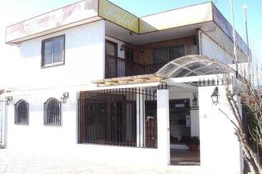 پانسیون Hostal Casa Familia