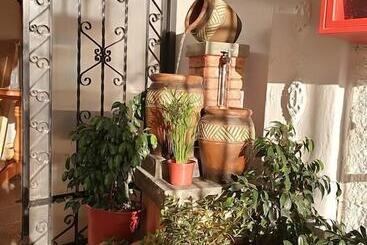 پانسیون Hostal Casa Familia