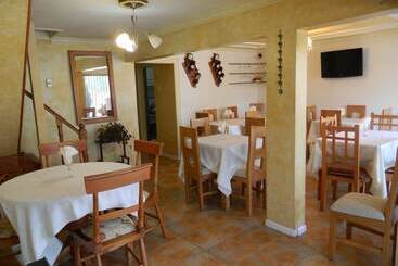 پانسیون Hostal Casa Familia