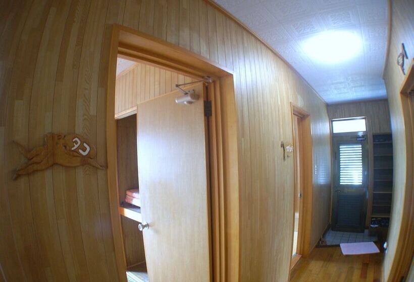 ペンション Minshuku Yadokari