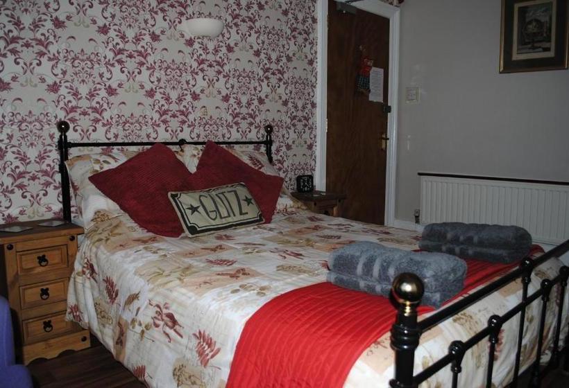 פנסיון Somerton Guest House