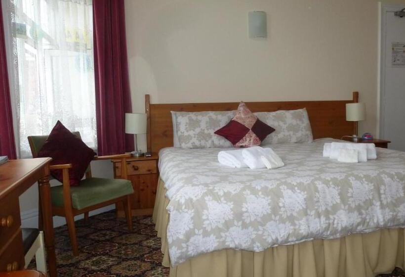 پانسیون Whitehall Guest House