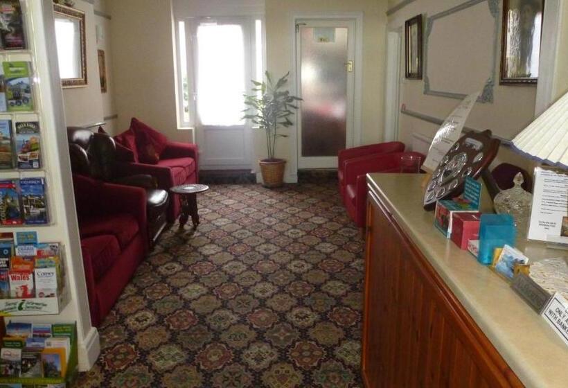 پانسیون Whitehall Guest House