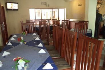 هاستل Meru House Inn