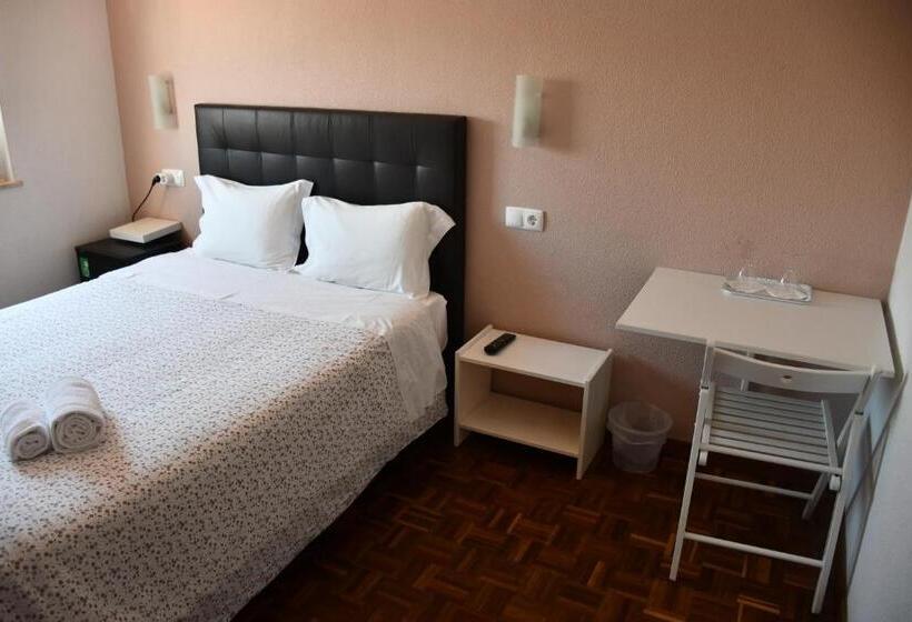 پانسیون Alojamentos Vitinho   Vila Nova Milfontes