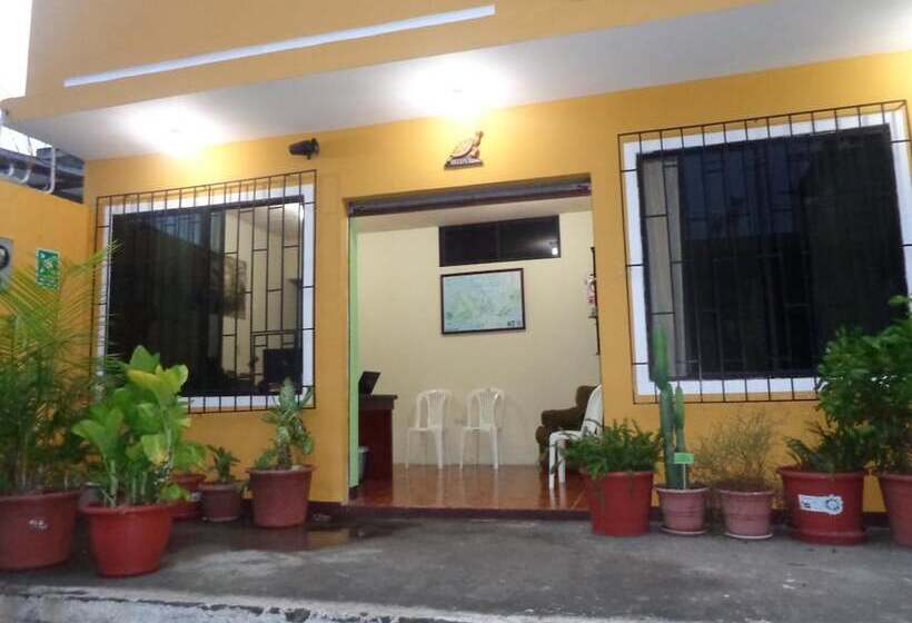 پانسیون Hostal Casa Cascada