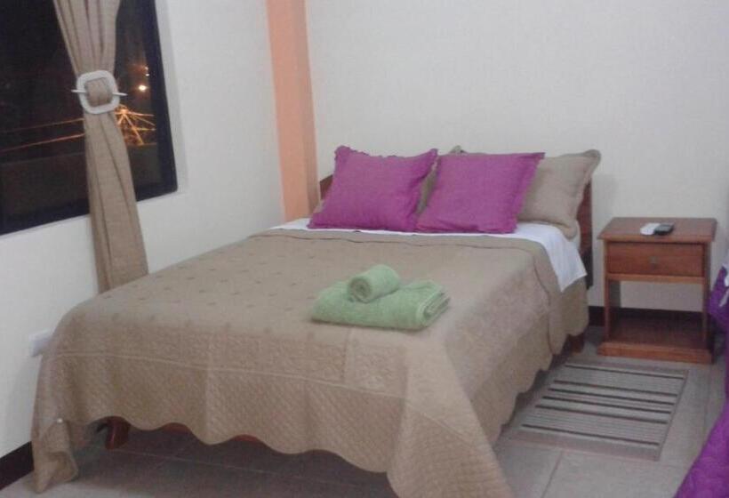 پانسیون Hostal Casa Cascada