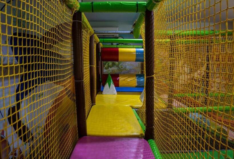 Toot House Alqaim