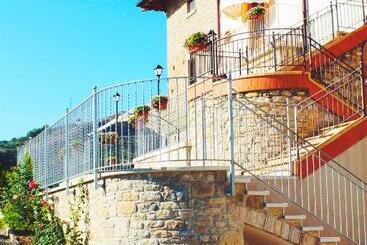 هتل Agriturismo U' Casinu Dà Scala