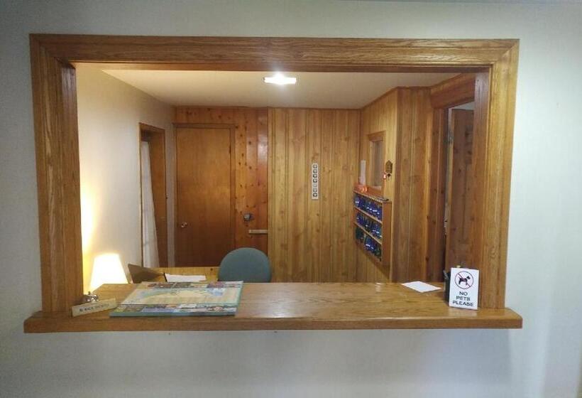 هاستل Shining Waters Country Inn