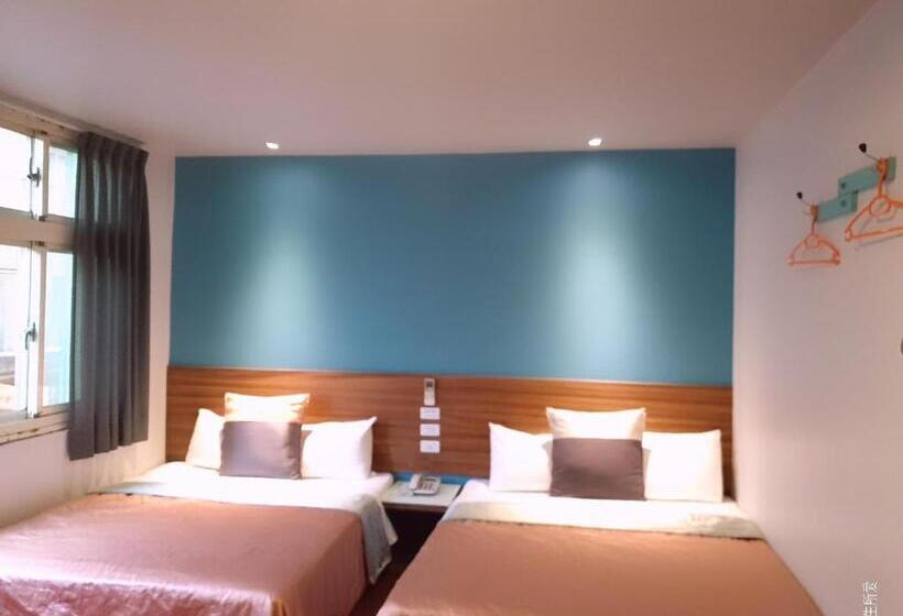 هاستل Yung Feng