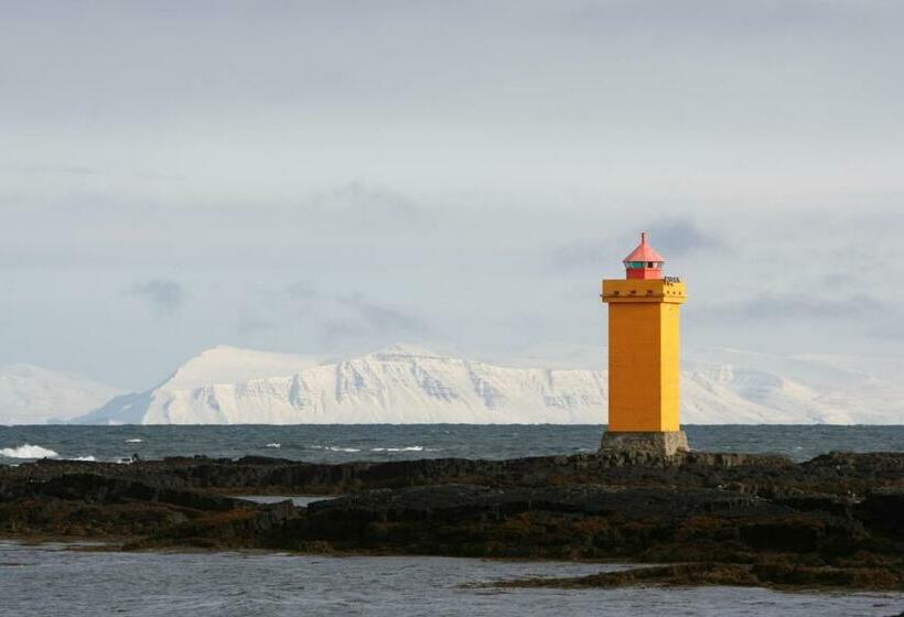 فندق By The Lighthouse