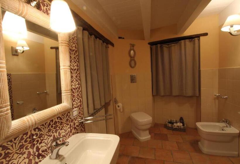 פנסיון Scardalano Resort