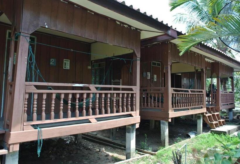 ペンション Dalom Guesthouse