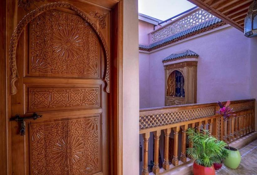 پانسیون Riad Lakouas