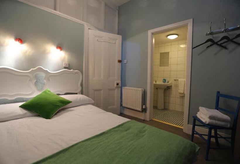 פנסיון Rolling Wave Guesthouse