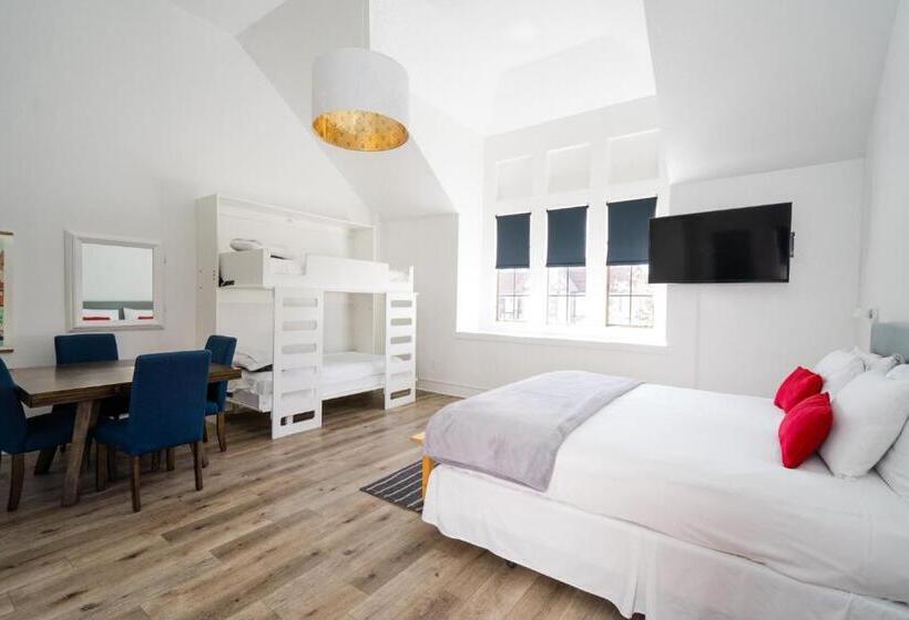 Общежитие Atterdag Inn