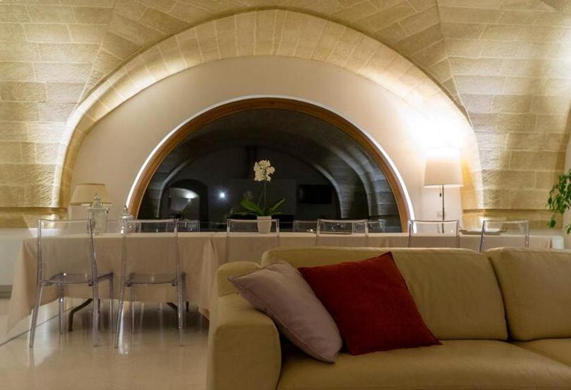 酒店 Tenutayala   Residenza Agrituristica