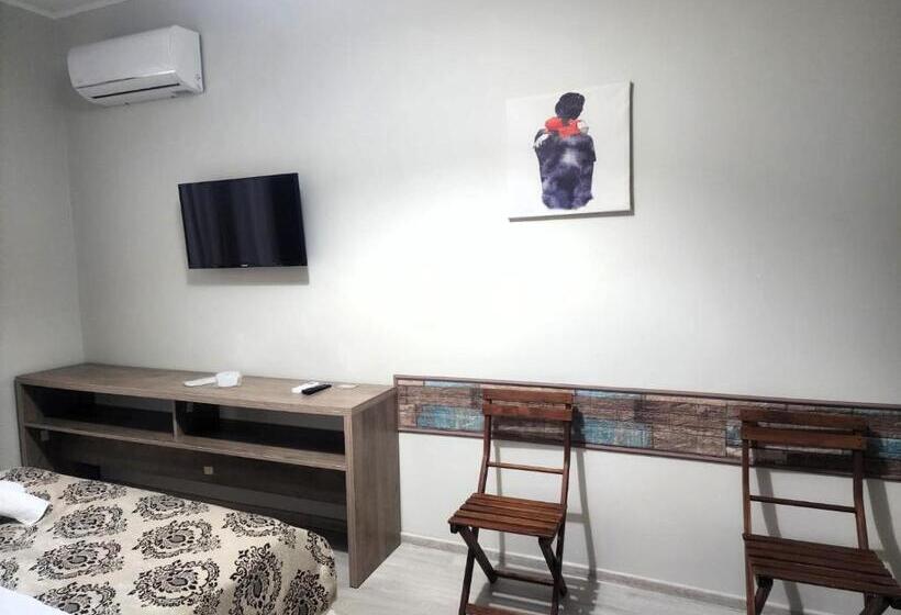 پانسیون Apartments On Vaja Pshavela