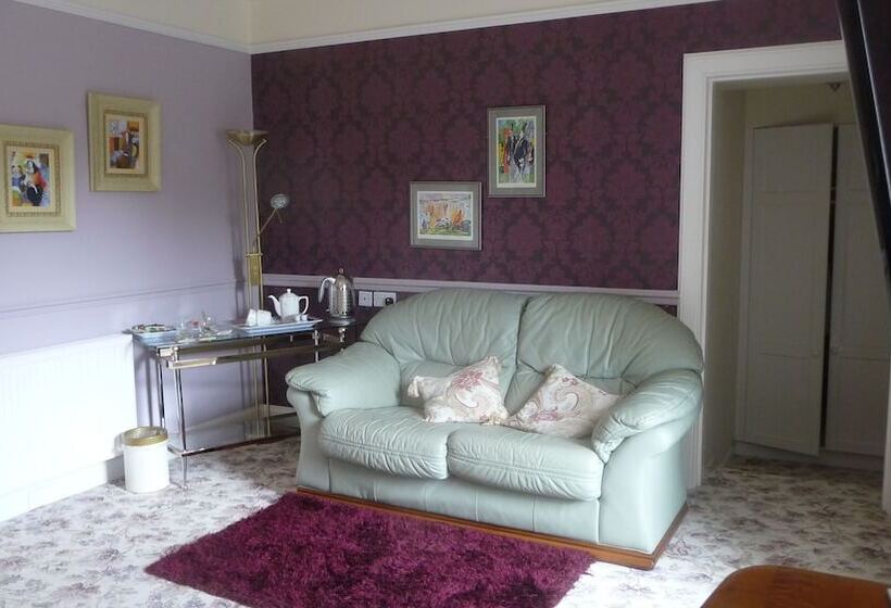 پانسیون Fludha Guest House