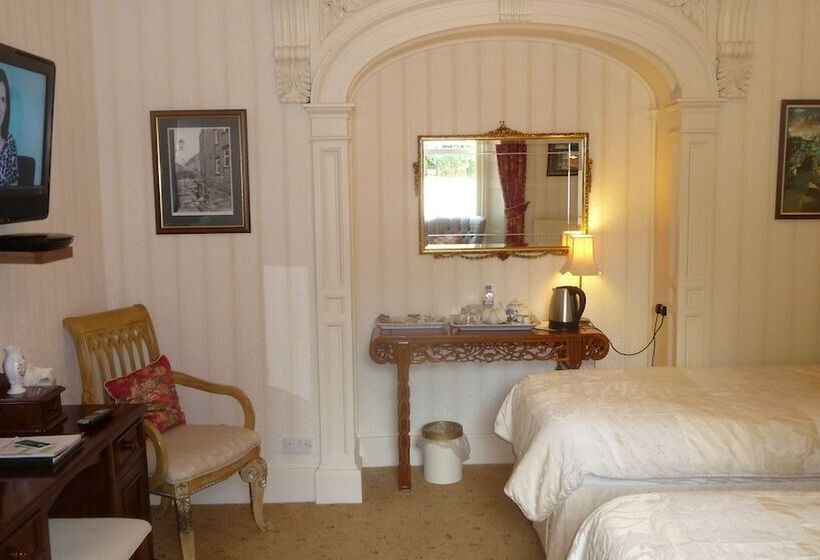 پانسیون Fludha Guest House