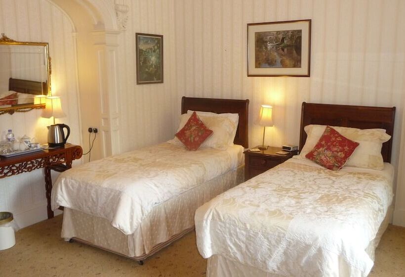 پانسیون Fludha Guest House