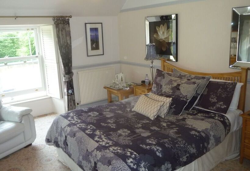 پانسیون Fludha Guest House