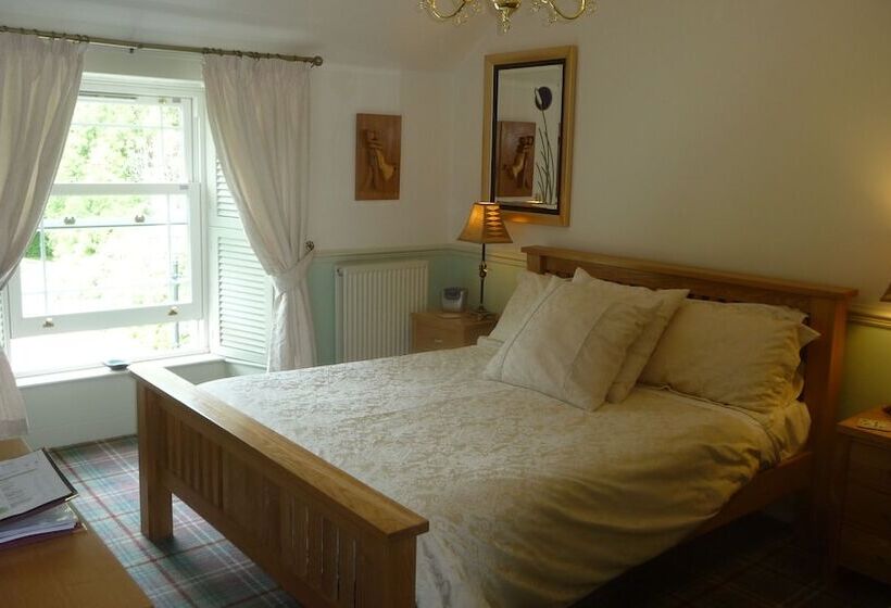 پانسیون Fludha Guest House