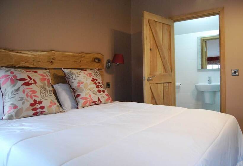 膳宿费 The Feathers