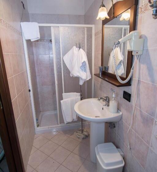 ホテル Il Falco Del Cilento