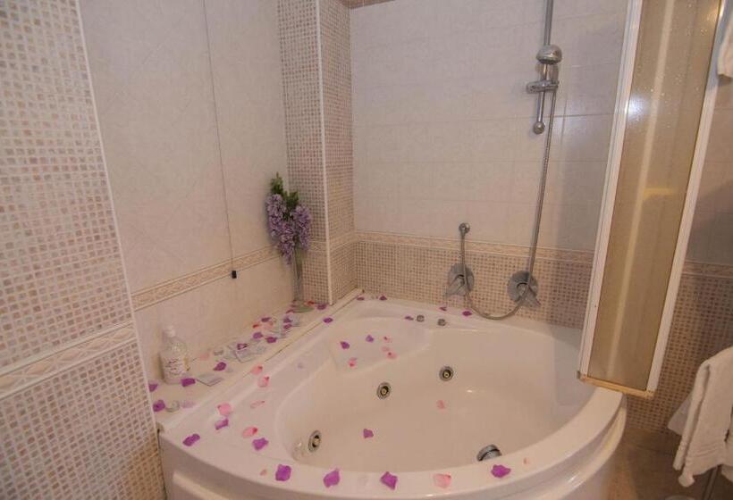 ホテル Il Falco Del Cilento