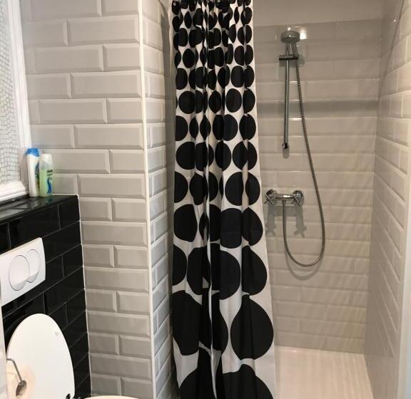 پانسیون Balance Green Door 7