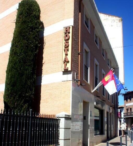 ペンション Hostal La Granja