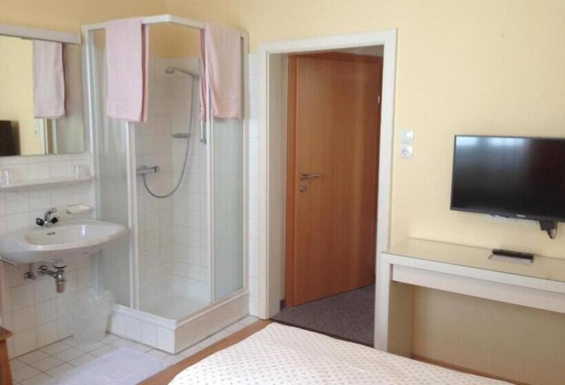 ユースホステル Alpengasthof Grobbauer