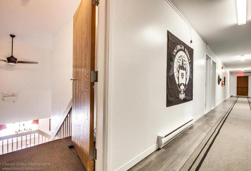 ユースホステル Auberge Motel Drakkar