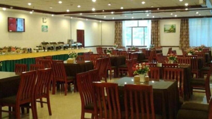בית מלון כפרי Greentree Inn Lanzhou Yantan Road Express