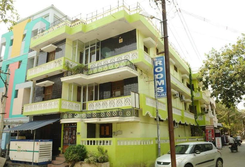 بنسيون Arunachala Ramana Home