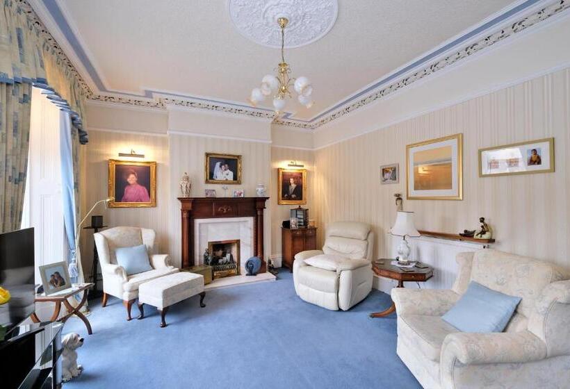 بنسيون The Jays Guest House